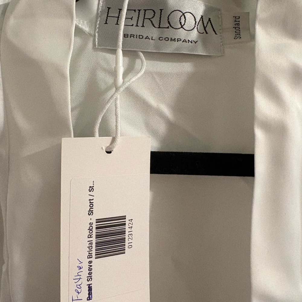 White Feather Trim Robe - Picture 5 of 5